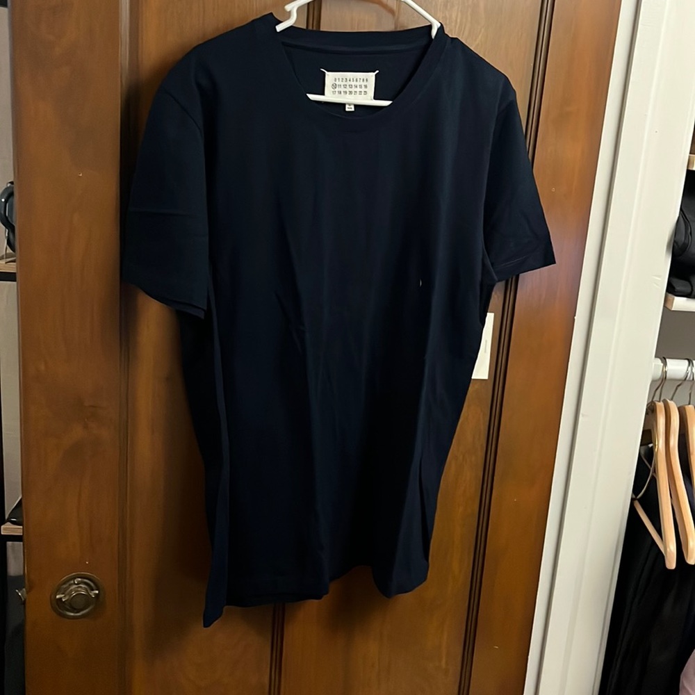 Men’s mr porter tee dark navy size L. New with tag.
